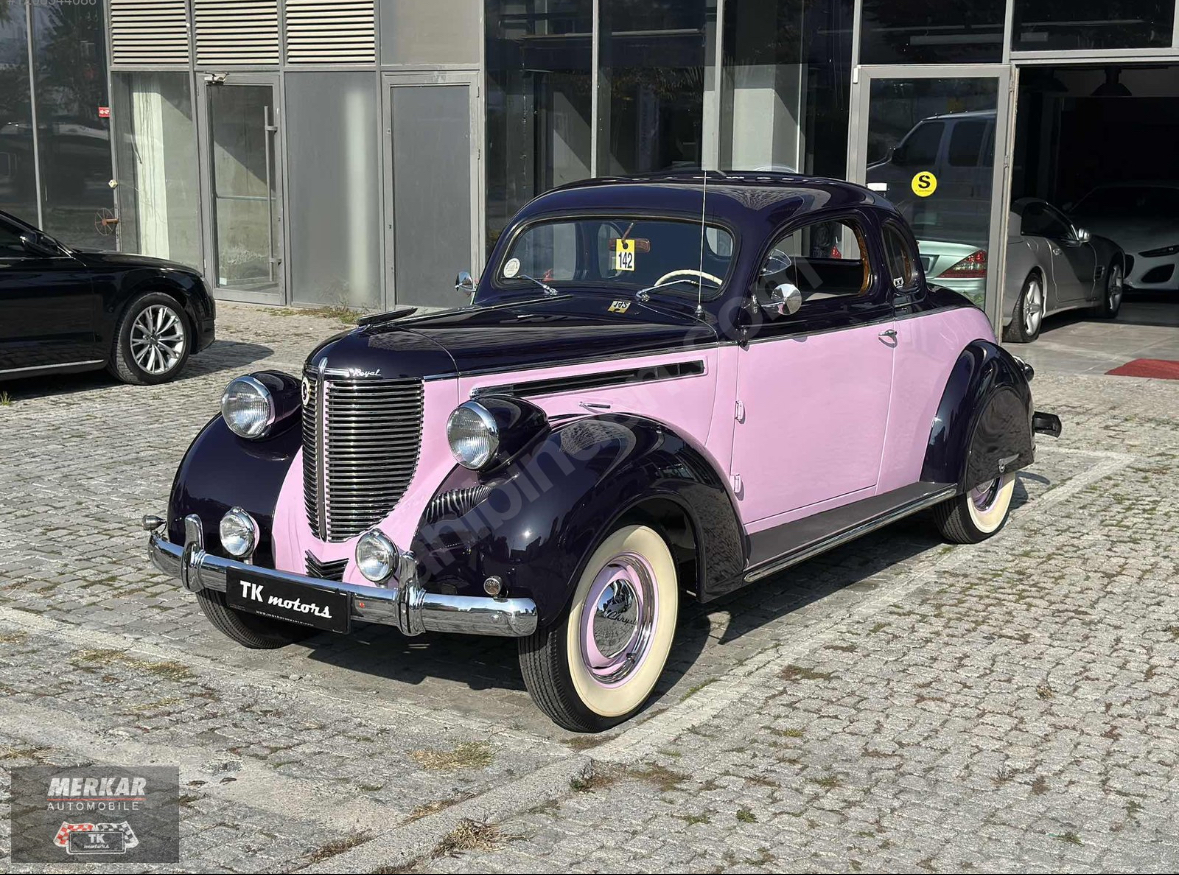 1938 CHRYSLER ROYAL COUPE