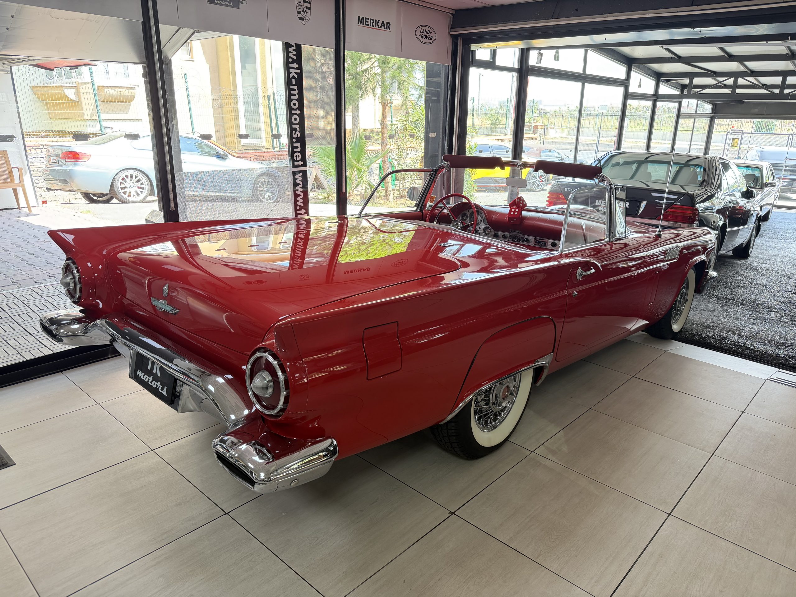 1957 FORD THUNDERBİRD