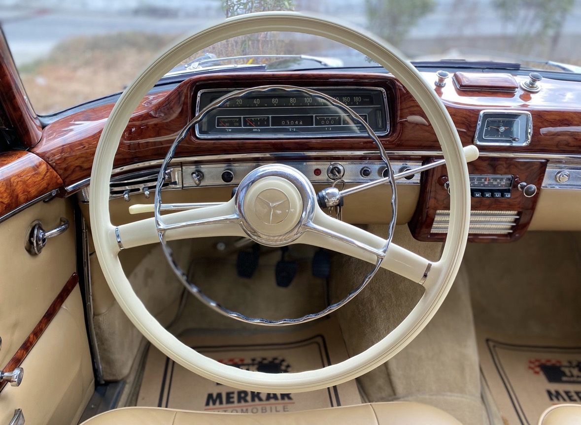 1959 MERCEDES-BENZ 220 S COUPE