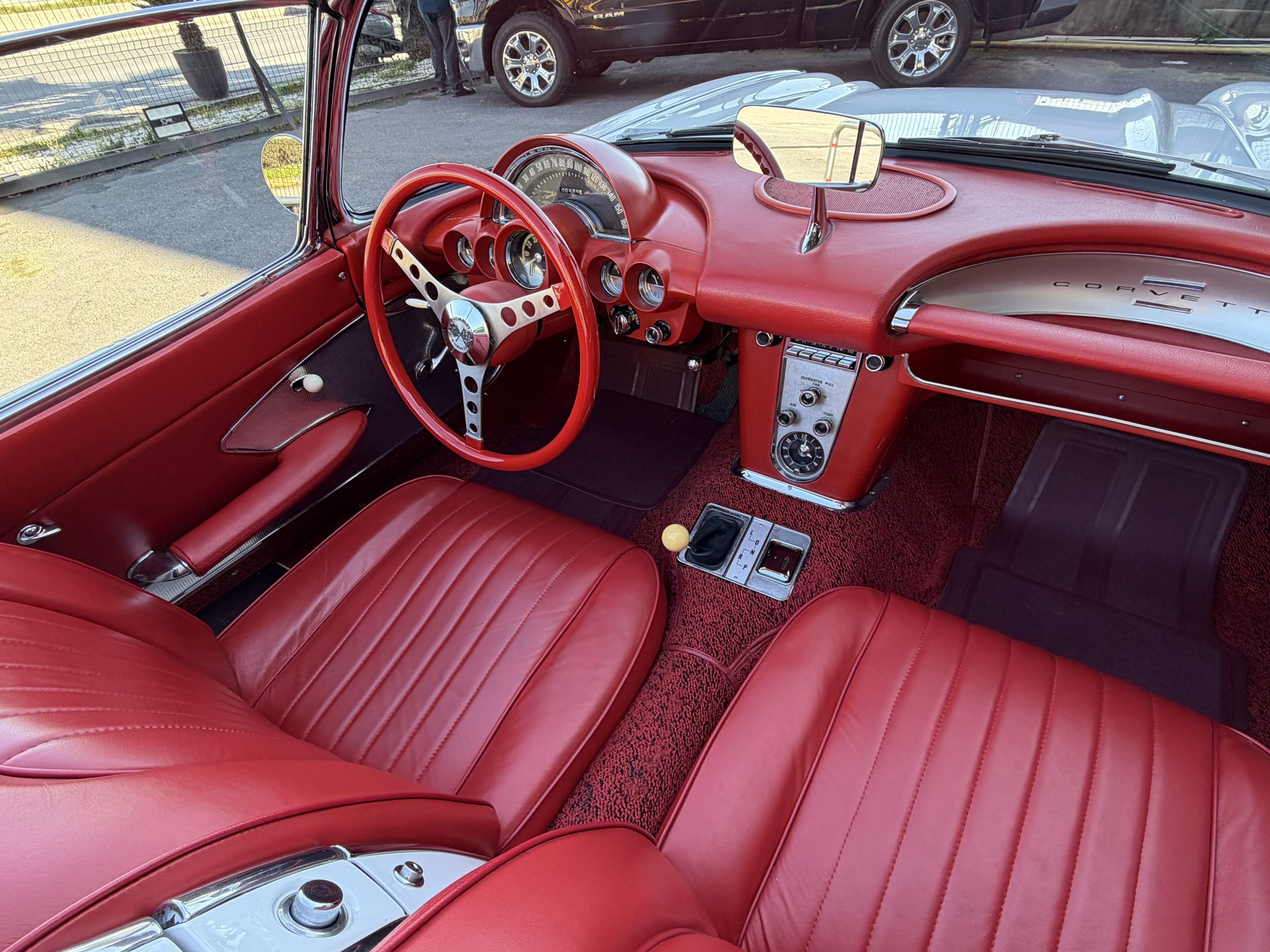 1960 CHEVROLET CORVETTE
